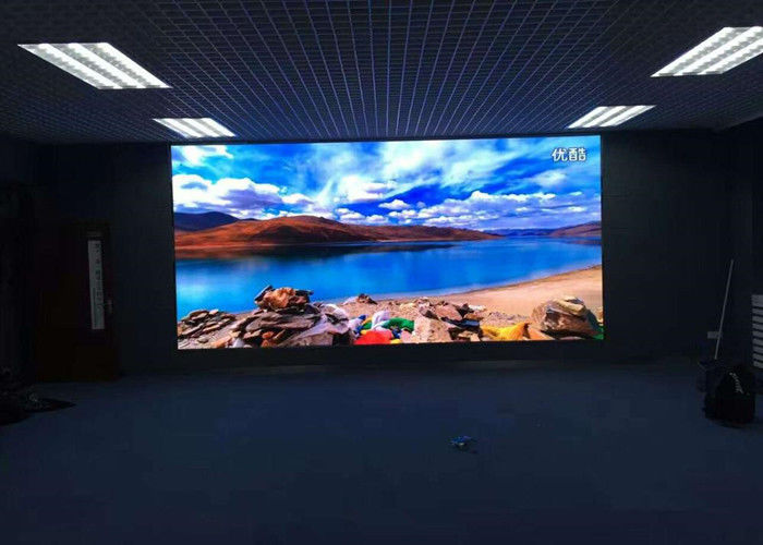 Lobi Hotel P4 Indoor Advertising LED Display, 400W LED Video Panels 4m Lihat Jarak pemasok