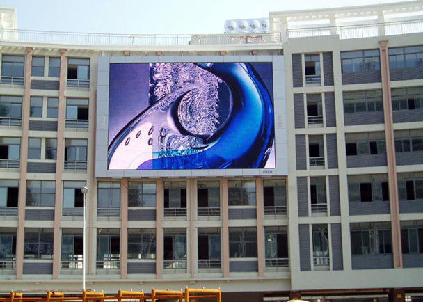 Cina Tampilan LED Outdoor Digital penuh warna, P10 Fixed LED Display Panel Billboard pabrik