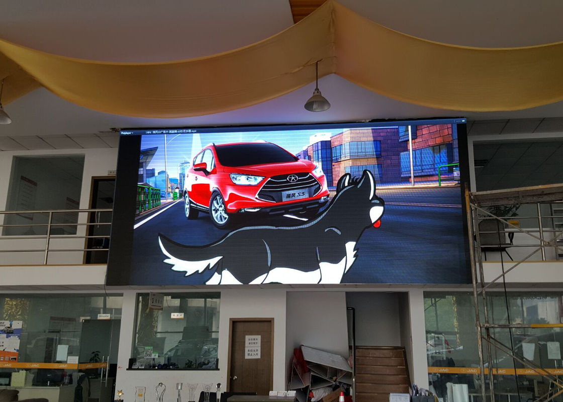 Cina Iklan P5 Resolusi Tinggi LED Display 1/16 Scan Rgb Screen Wide View Angle pabrik