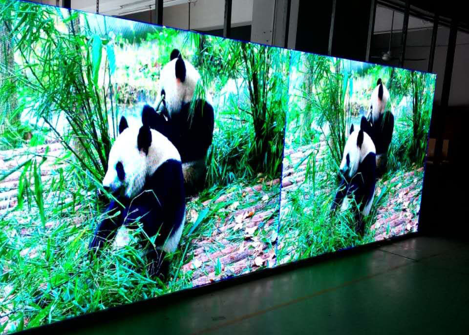 Cina Panel LED Indoor Penuh Warna, Layar Dinding LED P2.5, Resolusi Tinggi pabrik