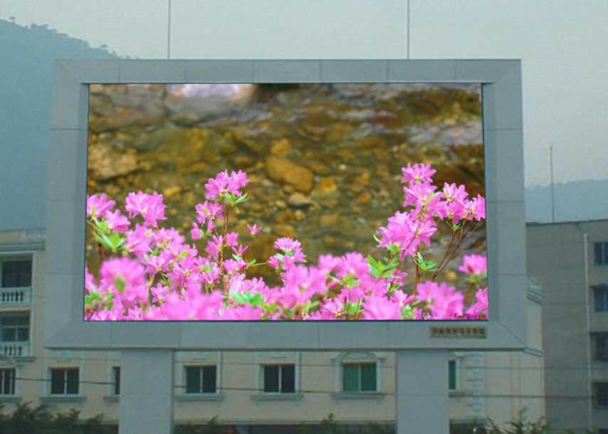 Cina Layar Digital Outdoor Tetap LED Display 8P 1R1G1B Warna Untuk Iklan pabrik